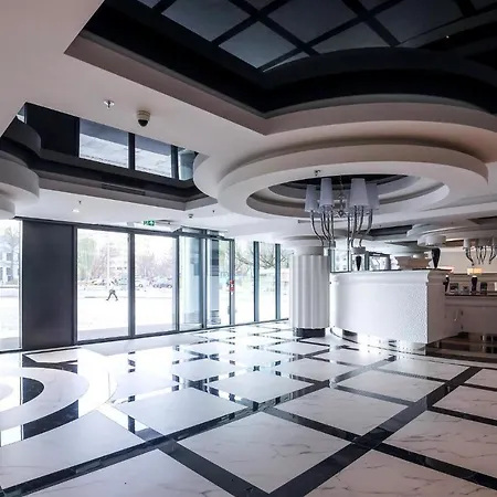 Hanza Tower Diamond Class Lägenhet *