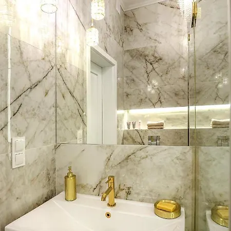 Апартаменти Hanza Tower Diamond Class *