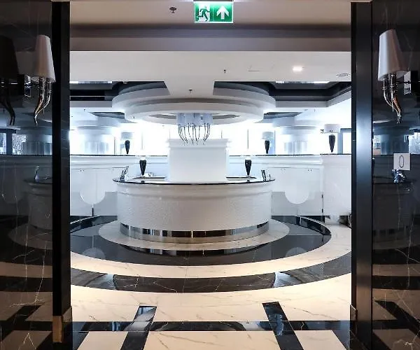 Hanza Tower Diamond Class Szczecin