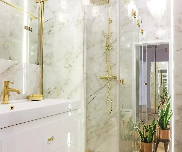 Hanza Tower Diamond Class Lägenhet *